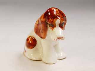 タイ雑貨・陶製動物の置物「陶製犬の置物　茶白1」