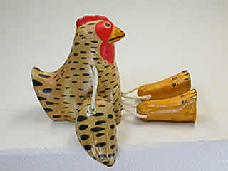 バリ島木彫り置物・木彫り動物「関節鶏　茶2」