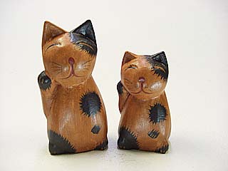 ネコ雑貨・バリ島の木彫りネコ「にっこり招き猫小茶4」